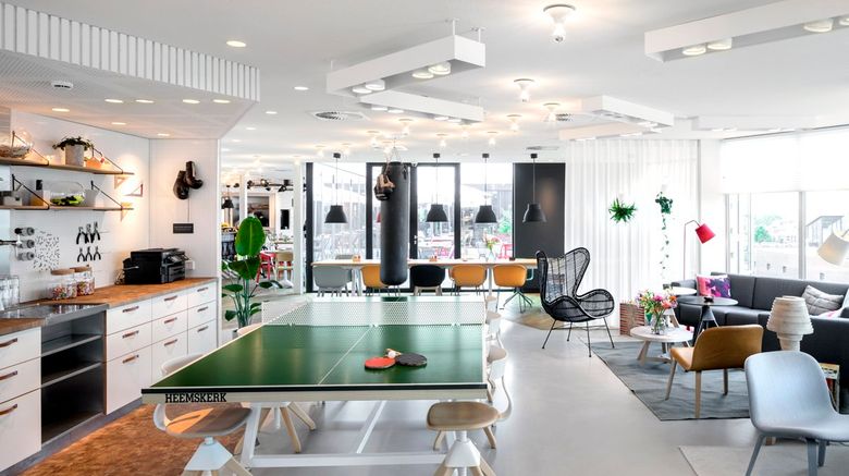 <b>Zoku Amsterdam Lobby</b>. Images powered by <a href="https://www.leonardoworldwide.com/" title="Leonardo Worldwide" target="_blank">Leonardo</a>.