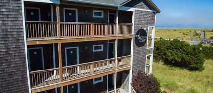 Inn at Discovery Coast Exterior