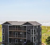 Inn at Discovery Coast Exterior