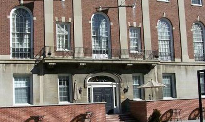 Inn on Broadway Exterior