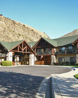 Salmon Rapids Lodge