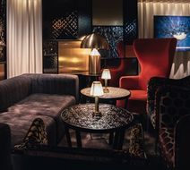 Hotel Rival Lobby