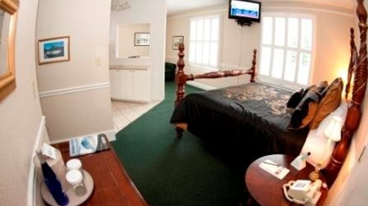 The 1927 Lake Lure Inn & Spa Room