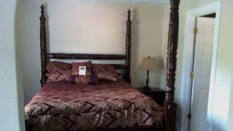 The 1927 Lake Lure Inn & Spa Suite