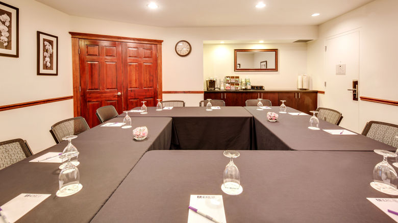 <b>The Andrew Hotel Meeting</b>. Images powered by <a href="https://www.leonardoworldwide.com/" title="Leonardo Worldwide" target="_blank">Leonardo</a>.