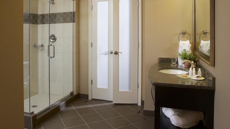 <b>Hotel Julien Dubuque Suite</b>. Images powered by <a href="https://www.leonardoworldwide.com/" title="Leonardo Worldwide" target="_blank">Leonardo</a>.