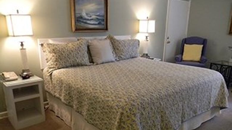 <b>Saint Simons Inn by the Lighthouse Room</b>. Images powered by <a href="https://www.leonardoworldwide.com/" title="Leonardo Worldwide" target="_blank">Leonardo</a>.