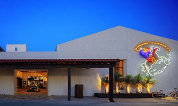 Texican Court Hotel
