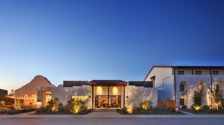 Texican Court Hotel Recreation