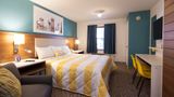 Uptown Suites Smyrna Room