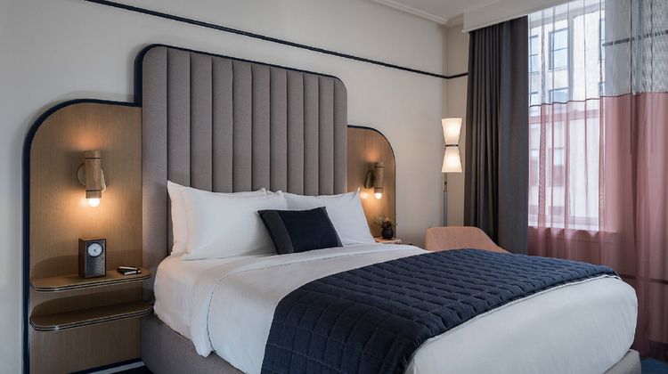 Hu. Hotel, Memphis Room