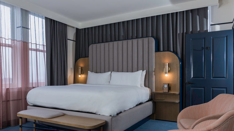 Hu. Hotel, Memphis Suite