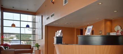 Vagabond Inn Executive Sacramento Lobby