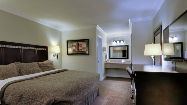 Vagabond Inn Whittier Room