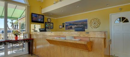 Vagabond Inn San Pedro Lobby