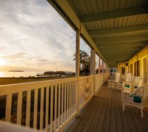 Edgewater Resort Motel Exterior
