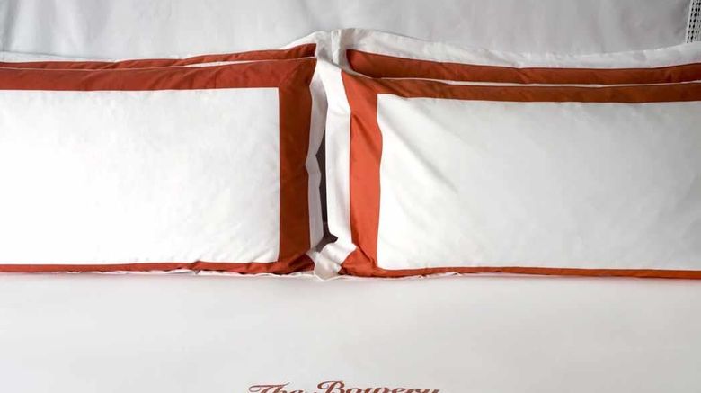 <b>The Bowery Hotel Room</b>. Images powered by <a href="https://www.leonardoworldwide.com/" title="Leonardo Worldwide" target="_blank">Leonardo</a>.