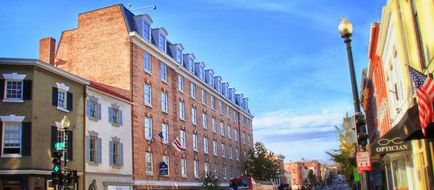 The Georgetown Inn Exterior