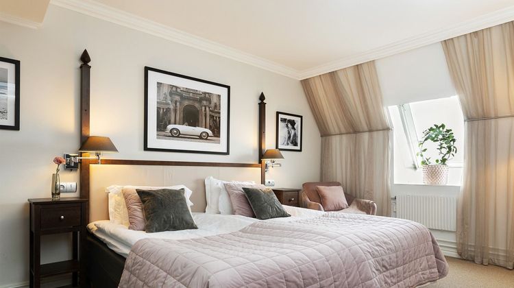 Elite Grand Hotel Suite