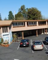 Stanford Motor Inn