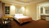 <b>Wilshire Crest Hotel Room</b>. Images powered by <a href="https://www.leonardoworldwide.com/" title="Leonardo Worldwide" target="_blank">Leonardo</a>.