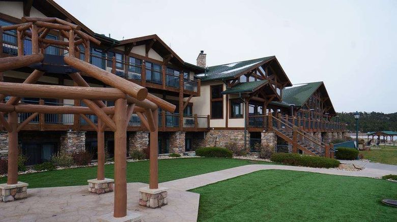 <b>The Estes Park Resort Exterior</b>. Images powered by <a href="https://www.leonardoworldwide.com/" title="Leonardo Worldwide" target="_blank">Leonardo</a>.