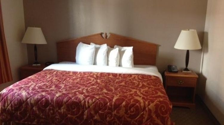 InTown Suites Auburn Room
