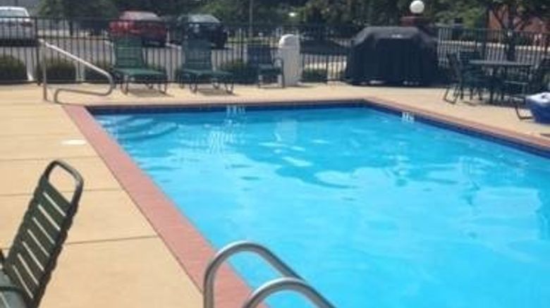 <b>InTown Suites Auburn Pool</b>. Images powered by <a href="https://www.leonardoworldwide.com/" title="Leonardo Worldwide" target="_blank">Leonardo</a>.