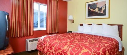 InTown Suites Decatur Room