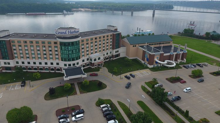Grand Harbor Resort and Waterpark Exterior