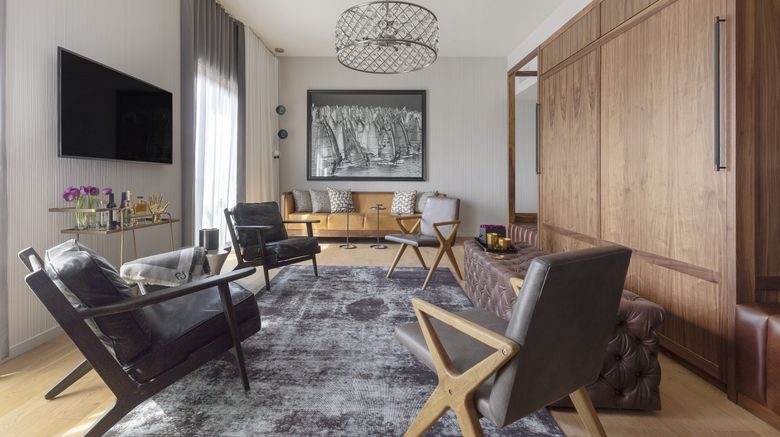 <b>Park James Hotel Suite</b>. Images powered by <a href="https://www.leonardoworldwide.com/" title="Leonardo Worldwide" target="_blank">Leonardo</a>.