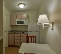 InTown Suites Greenpoint Room