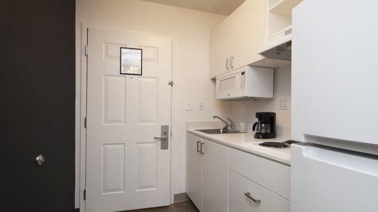 InTown Suites Newport News/Williamsburg Room