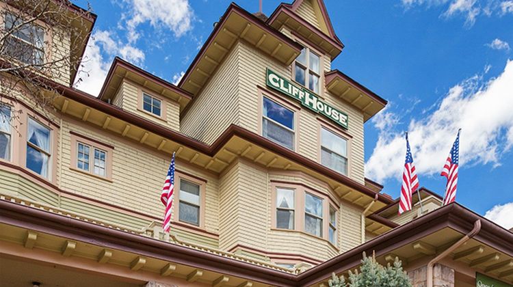 The Cliff House Inn at Pikes Peak Exterior