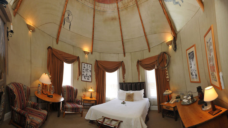 The Cliff House Inn at Pikes Peak Suite