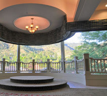 The Cliff House Inn at Pikes Peak Meeting