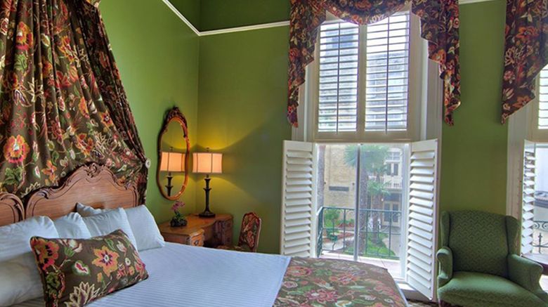 <b>The Menger Hotel Suite</b>. Images powered by <a href="https://www.leonardoworldwide.com/" title="Leonardo Worldwide" target="_blank">Leonardo</a>.