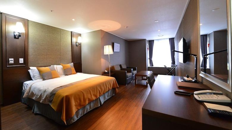 <b>Value Hotel Worldwide High-End Room</b>. Images powered by <a href="https://www.leonardoworldwide.com/" title="Leonardo Worldwide" target="_blank">Leonardo</a>.