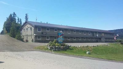Beluga Lake Lodge