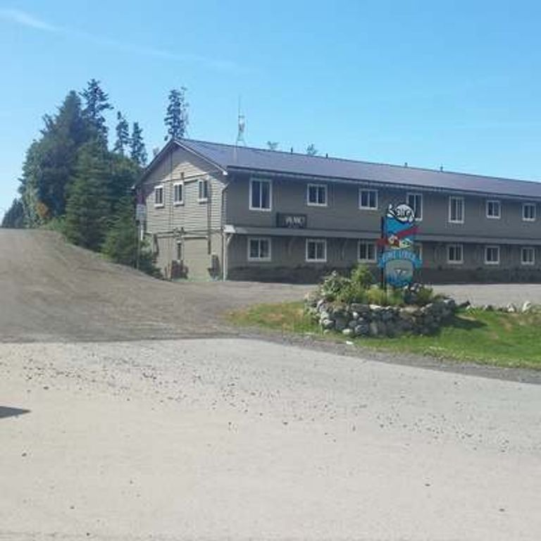 Beluga Lake Lodge