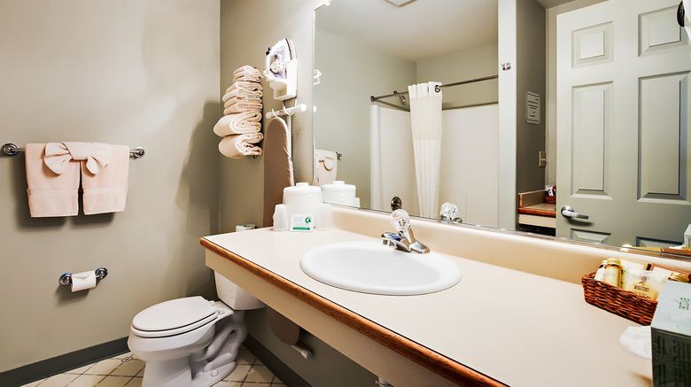 <b>The Beach House Inn Room</b>. Images powered by <a href="https://www.leonardoworldwide.com/" title="Leonardo Worldwide" target="_blank">Leonardo</a>.