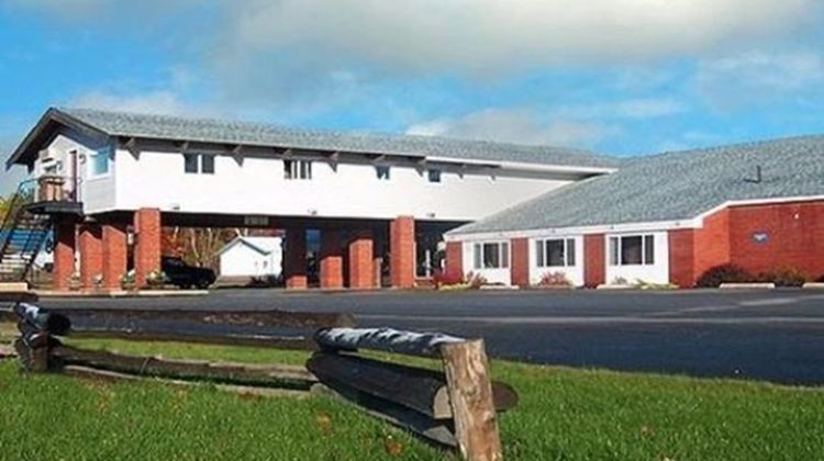Baxter Park Inn Millinocket Exterior