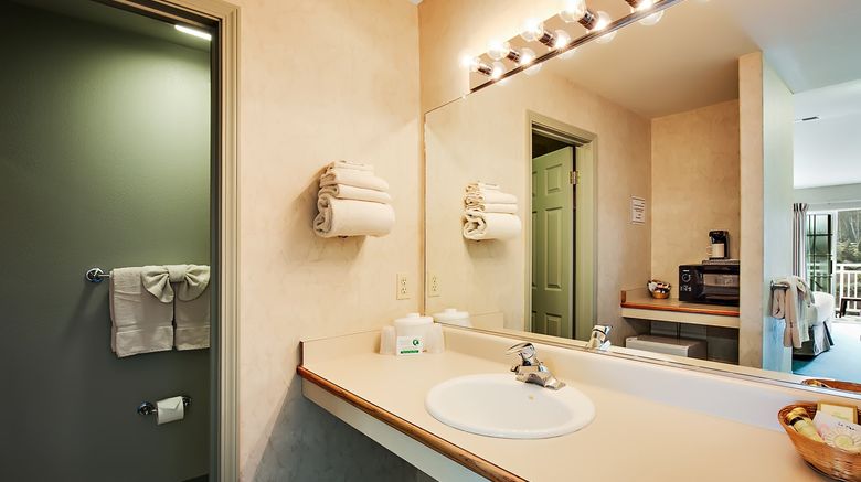 <b>The Beach House Inn Room</b>. Images powered by <a href="https://www.leonardoworldwide.com/" title="Leonardo Worldwide" target="_blank">Leonardo</a>.