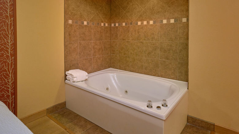 <b>Riverhouse Motor Lodge Suite</b>. Images powered by <a href="https://www.leonardoworldwide.com/" title="Leonardo Worldwide" target="_blank">Leonardo</a>.