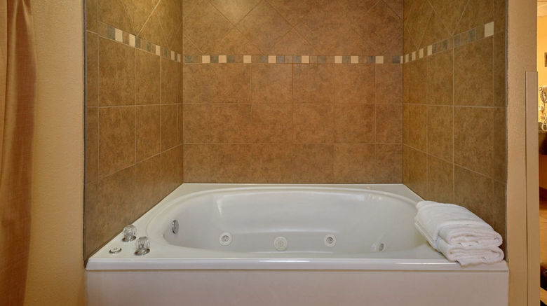<b>Riverhouse Motor Lodge Suite</b>. Images powered by <a href="https://www.leonardoworldwide.com/" title="Leonardo Worldwide" target="_blank">Leonardo</a>.