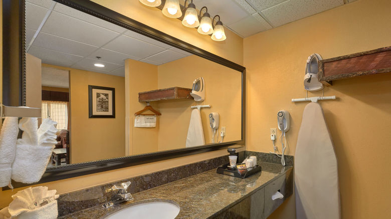 <b>Riverhouse Motor Lodge Suite</b>. Images powered by <a href="https://www.leonardoworldwide.com/" title="Leonardo Worldwide" target="_blank">Leonardo</a>.