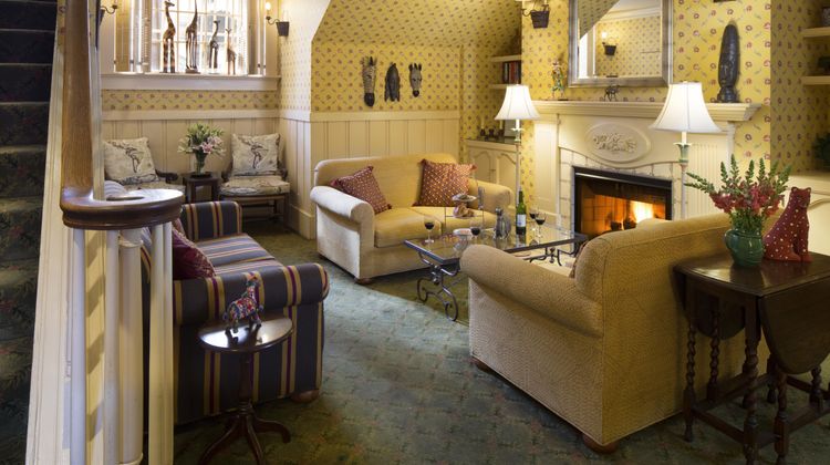 Petite Auberge Lobby