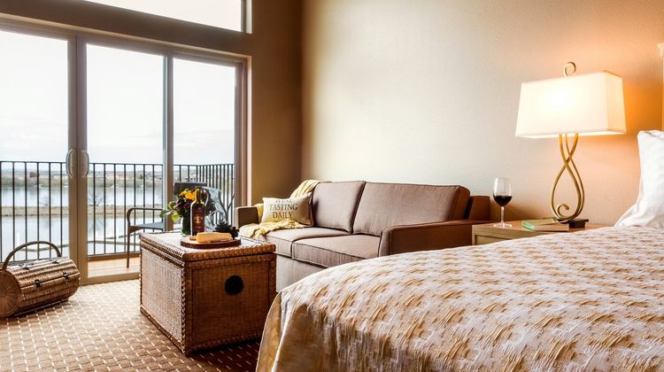 The Lodge at Columbia Point Room