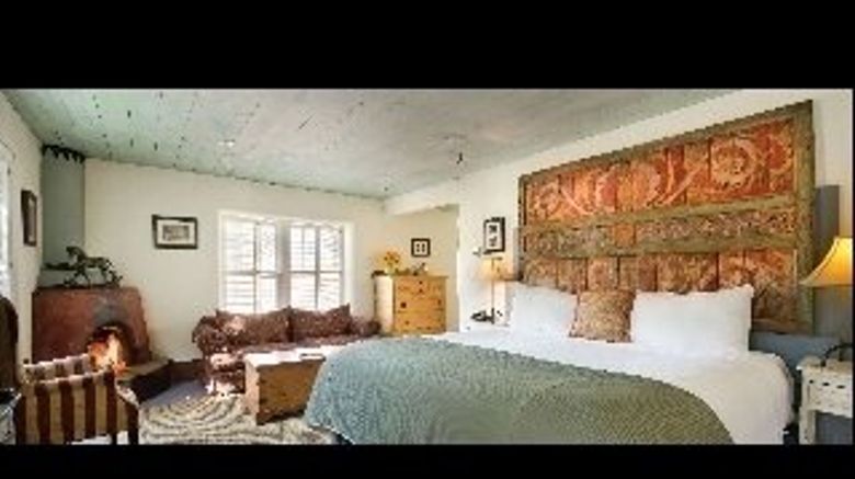 <b>Las Palomas de Santa Fe Room</b>. Images powered by <a href="https://www.leonardoworldwide.com/" title="Leonardo Worldwide" target="_blank">Leonardo</a>.