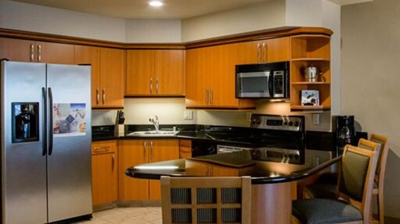 <b>The Platinum Hotel Las Vegas Suite</b>. Images powered by <a href="https://www.leonardoworldwide.com/" title="Leonardo Worldwide" target="_blank">Leonardo</a>.
